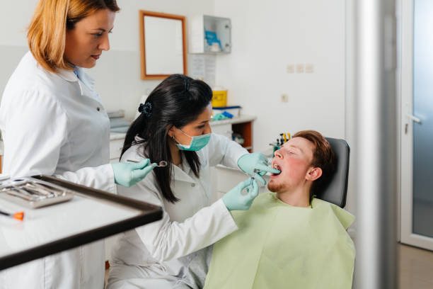 Best Mobile Emergency Dentist in Village Of Four Seasons, MO